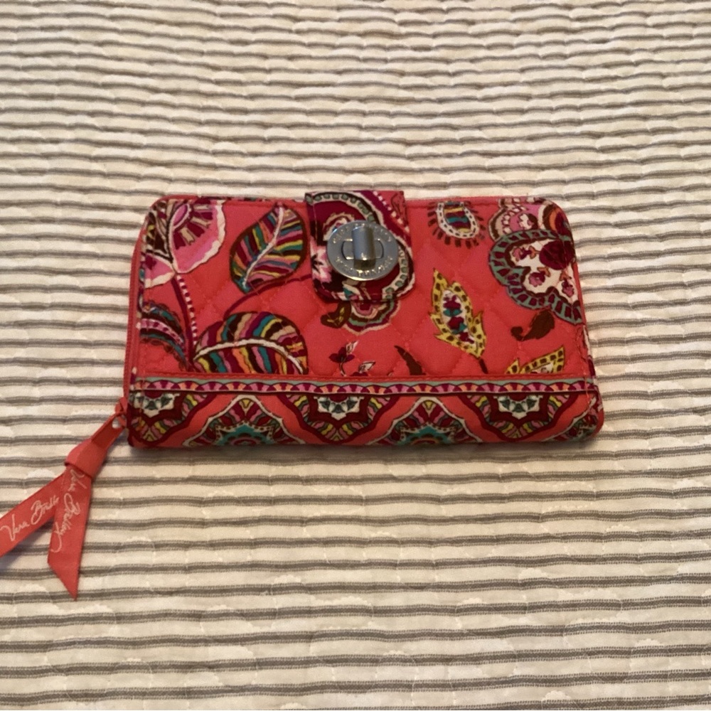 Vera Bradley Pink Patterned Women's Wallet